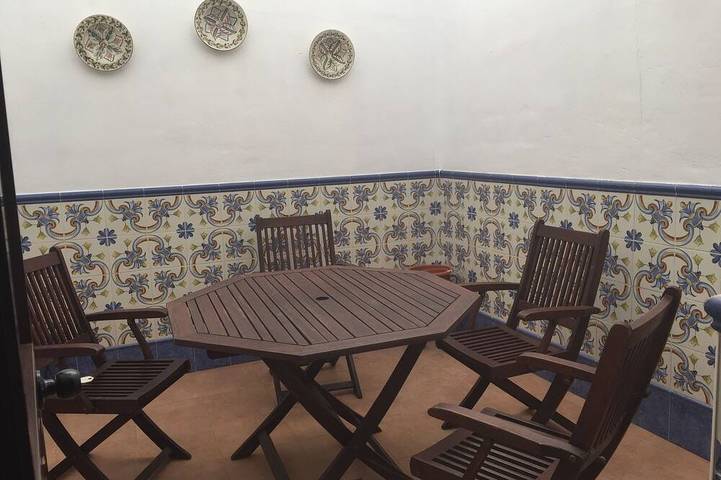 Ferienhaus für 8 Personen, mit Garten und Pool sowie Balkon - 1