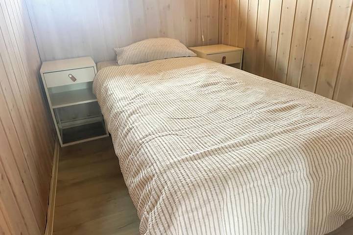 A peaceful getaway with a fjord view! Sleeps 6 people. FrantasticView in Svelvik