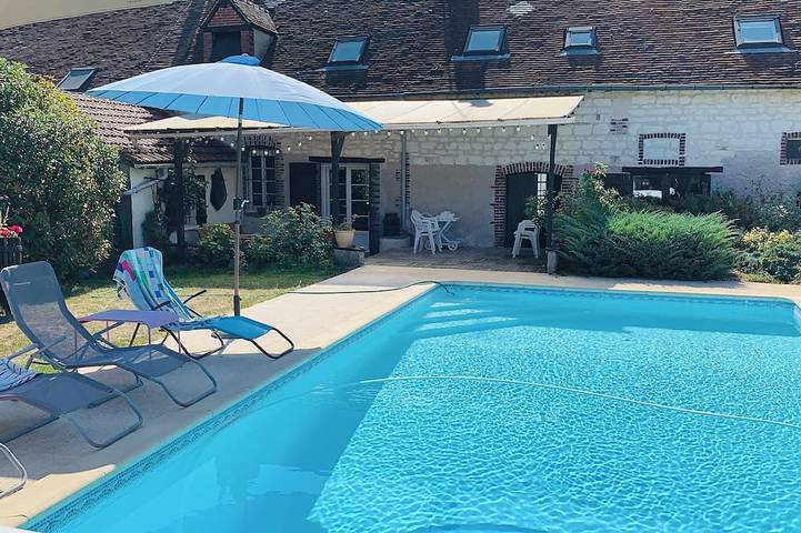 Location de vacances pour 10 personnes, avec Terrasse et Jardin dans Montholon
