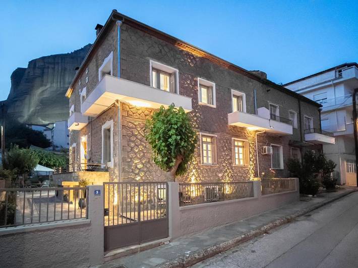 Gîte pour 5 personnes, avec vue et jardin dans Kalambáka