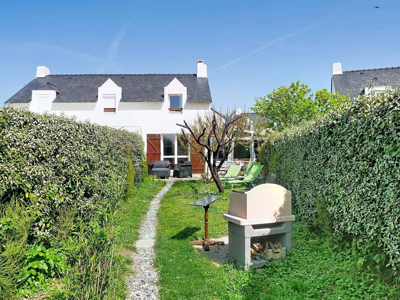 4-room house near beach with garden, pets allowed, private parking in Kerhillio, Erdeven