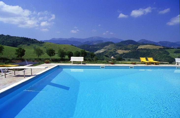 Appartamento per 2 persone, con Terrazza e Giardino nonché Piscina a Cagli