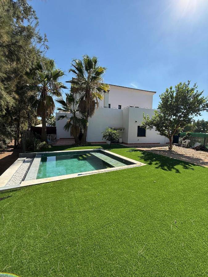 Casa rural para 9 personas, con vistas además de piscina y jardín en Aznalcázar