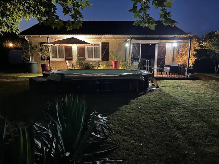 Location de vacances pour 7 personnes, avec terrasse et piscine à Le Barp - 3