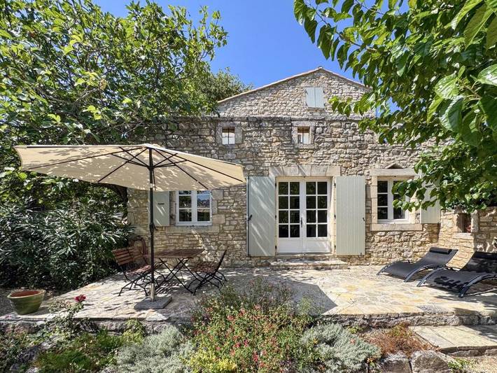 Gîte pour 3 personnes, avec Terrasse ainsi que Jardin et Vue à Le Garn