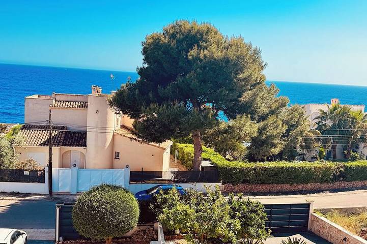 Luxus-Ferienhaus für 6 Personen, mit Balkon in Cala Pi