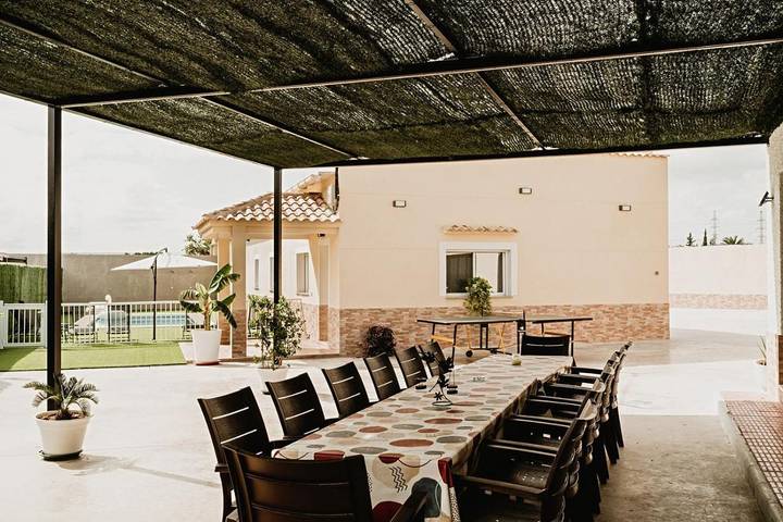 Casa rural para 14 personas, con Balcón y Jacuzzi además de Terraza y Jardín en Elche - 3