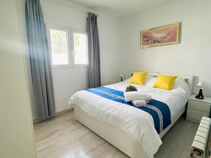 Casa rural para 8 personas, con Balcón y Terraza además de Jacuzzi y Jardín en Liria - 3