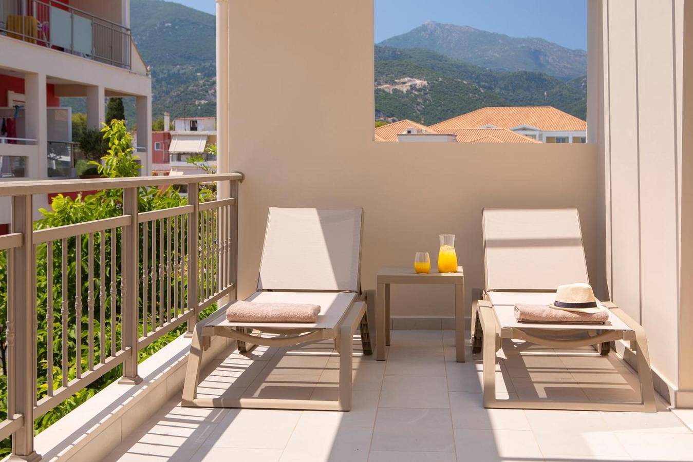 Ganze Wohnung, Apartment 'One-Bedroom Suite B' mit Balkon und Klimaanlage in Nydri, Griechenland