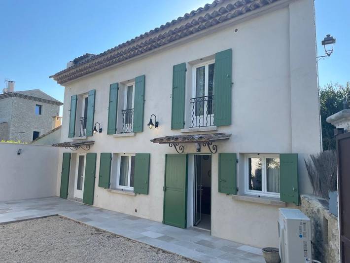 Gîte pour 4 personnes, avec Terrasse et Vue à Saint-Martin-de-la-Brasque