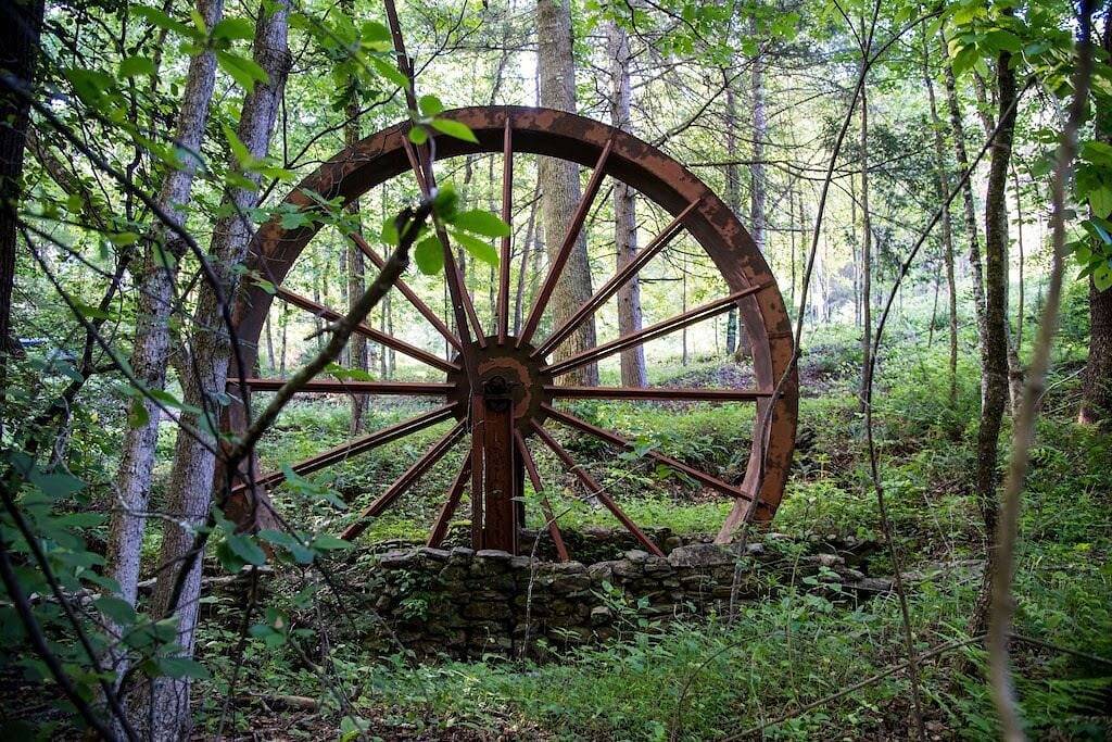 Unbelievable Mountain Cabin on the Historic Chattahoochee River- 3/26 Remodel in Chattahoochee National Forest