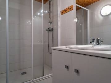 Gîte pour 8 Personnes dans Freycenet-la-Tour, Massif central, Photo 2