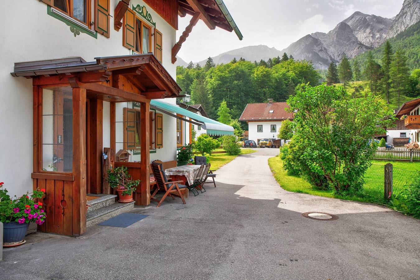Appartement "Alpspitze" met Uitzicht op de Bergen, Balkon & Wifi, foto 8