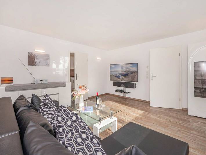 Ferienwohnung für 4 Personen, mit Terrasse und Seeblick sowie Garten in Kamminke