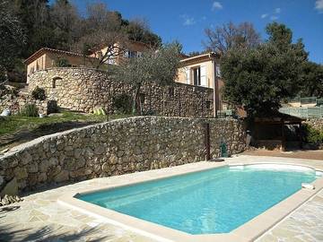 Chambre d’hôte pour 2 personnes, avec jardin et piscine à Le Tignet