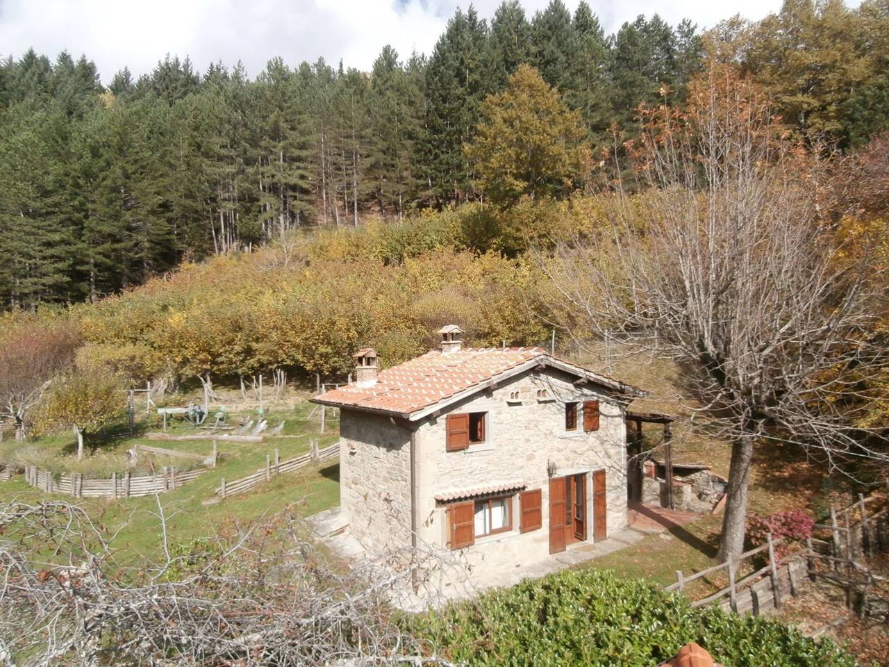 Appartamento intero, Appartement mit Grill, gemeinsamem Pool und Garten in Bibbiena, Casentino