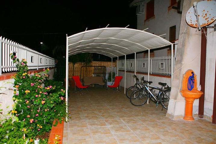 Villa pour 7 personnes, avec vue et terrasse, animaux acceptés à Carini - 3