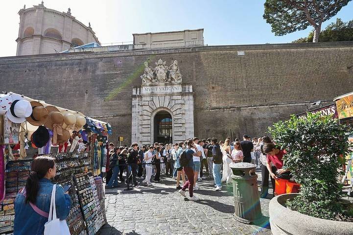 A. M.P. Vaticaans huis