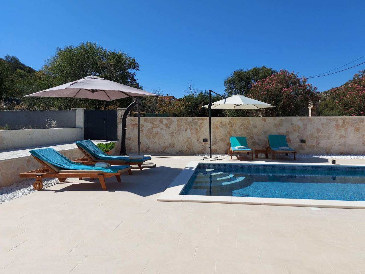 Ferienhaus "Charmy Luna" mit Pool in Marina, Split-Dalmatien