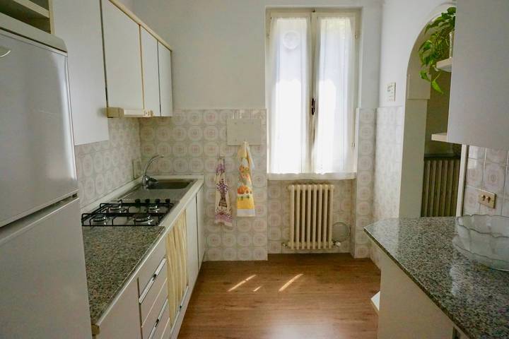 Location de vacances pour 5 personnes, avec vue sur le lac et jardin, animaux acceptés à Sulzano - 3