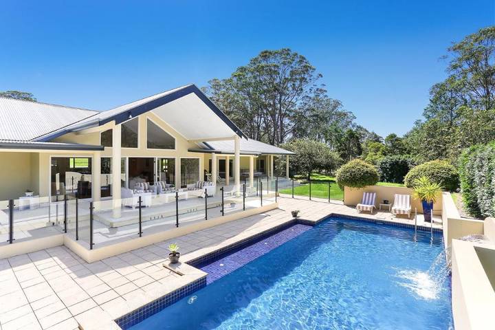 Holiday home for 15 people, with view and pool in Berry (NSW)
