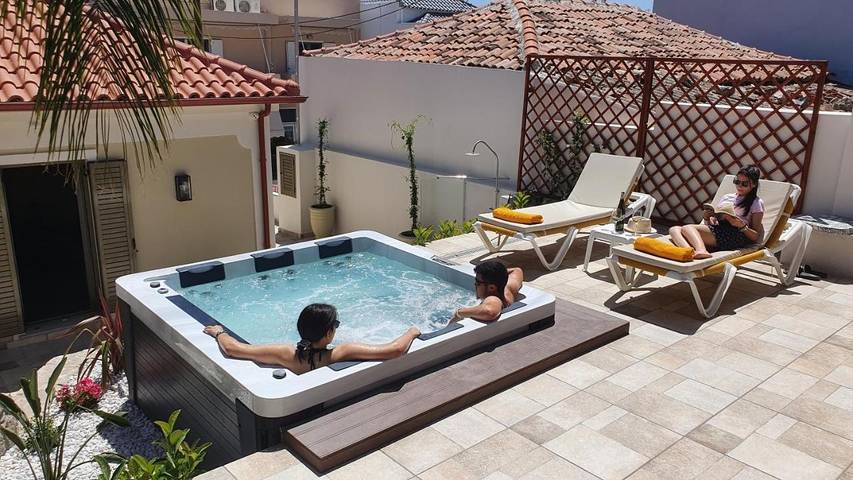 Location de vacances pour 6 personnes, avec jacuzzi ainsi que jardin et balcon dans Tolo (Grèce) - 3