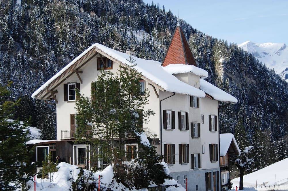 Haus Schonegg Bnb Swiss Alpine Paradise in Reichenbach im Kandertal, Frutigen-Lenk-Adelboden