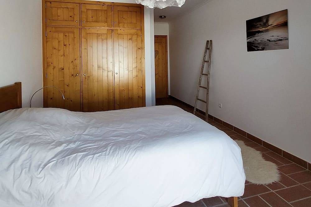 House Alentejana 400 m from the ocean Comfort inside & out Near beach in Cavaleiro (Valas), São Teotónio