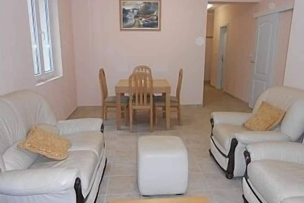 Ganze Wohnung, Wohnung Mit Pool. Erstaunliche malerische Ansichten von Kotor-Bucht-Meer. in Opština Kotor