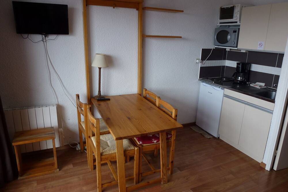 Ganze Wohnung, Coeur de Station mit großem Balkon in Puy-Saint-Vincent, Nationalpark Écrins