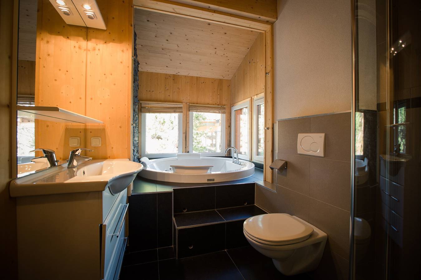 Ferienhaus # 10 mit Sauna und Whirlpool innen in Stadl-Predlitz, Turracher Höhe