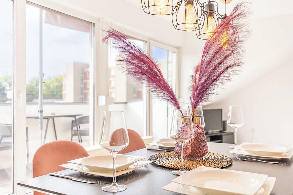 Ganze Wohnung, Fewo Gladbeck Große 2 Zimmerwohnung mit Balkon nahe Moviepark & Arena Aufschalke in Gladbeck, Kreis Recklinghausen