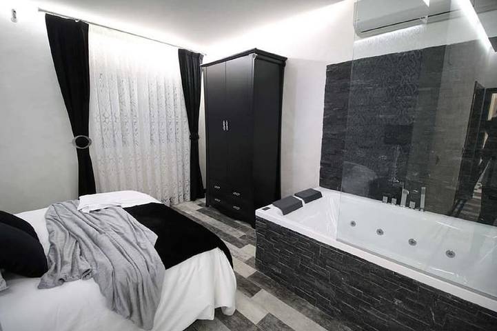 Apartamento para 2 personas, con jacuzzi en Guadalajara