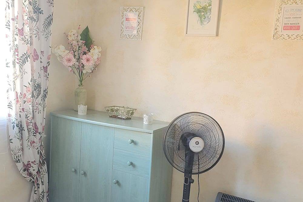 Appartamento intero, Appartamento vicino alle spiagge e al centro della penisola di Giens in Hyeres, Parco nazionale di Port-Cros