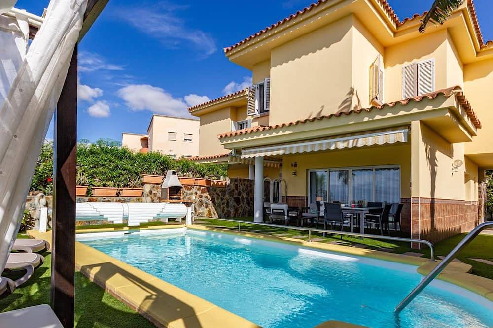 Sea Edge Friendly Holiday Home in San Agustin, San Bartolomé de Tirajana