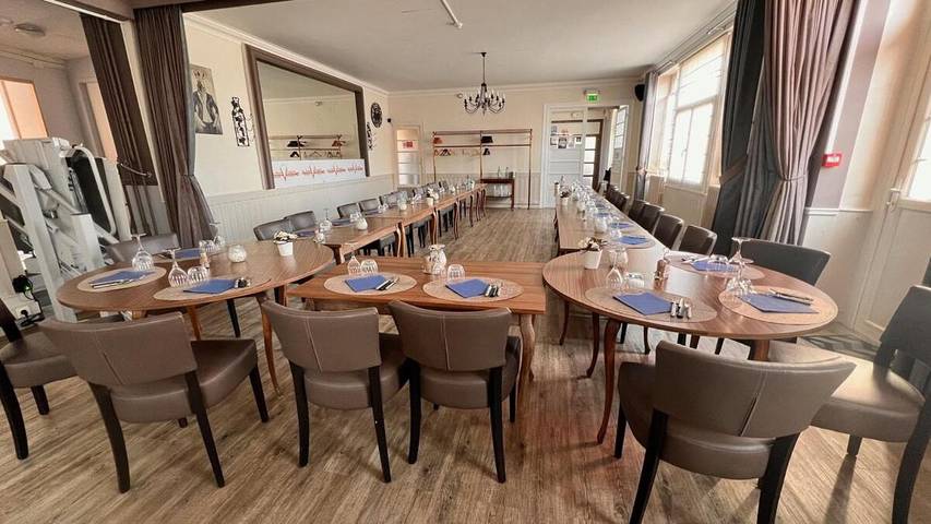 Location de vacances pour 40 personnes, avec balcon et jacuzzi ainsi que sauna et piscine à Vivoin - 2