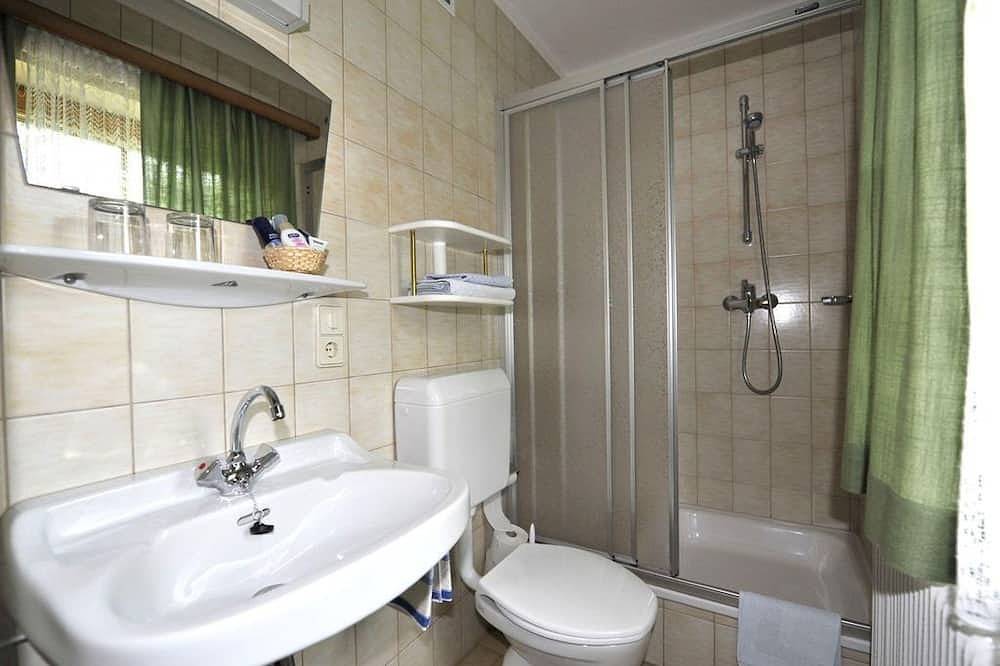 Einzelzimmer mit Dusche, Wc  Nr. 5 - Macheiner, Gästehaus - Ferienwohnung in Lessach, Bundesland Salzburg
