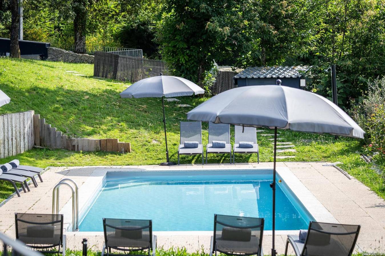 Chalé 'Casas Bouro 1 Das Hortências' com Vista Montanha e Jacuzzi Privado in Terras de Bouro, Distrito de Braga