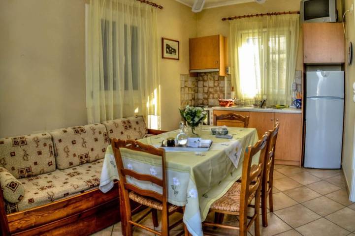 Ganze Wohnung, Mainades Maisonette - Kalibia Seaview Retreat in Andros