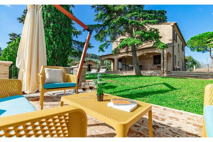 Villa per 10 persone, con Terrazza e Giardino a Pesaro
