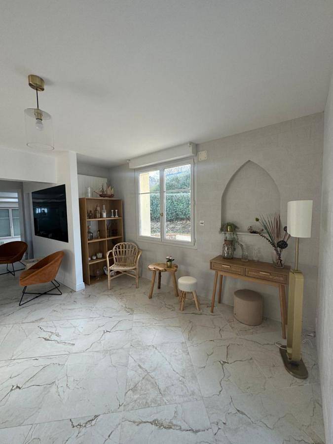 Villa - Beach Front in Dieppe, Dieppe en omgeving