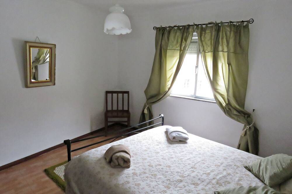 Casa Eira do Povo in Coimbra, Coimbra District