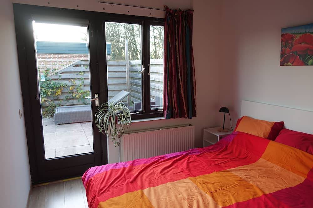 Lovely vacation home with spacious terrace, close to beach and places of interest in Noordwijkerhout, Niederländische Nordsee