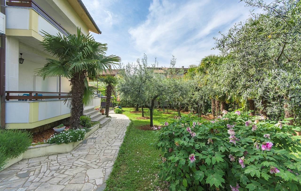 Ganze Wohnung, Ferienwohnung Emili Ii A3 mit Balkon
 in Poreč, Porec und Umgebung