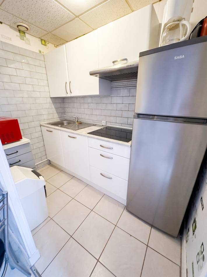 Studio entier, Studio charmant à Néris-les-Bains - 25 m² avec terrasse in Néris-les-Bains, Région de Montluçon