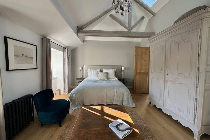 Ganze Wohnung, Stilvolle Zwei-Zimmer-Wohnung mit Flussblick in Pont-Aven, Côte de Cornouaille