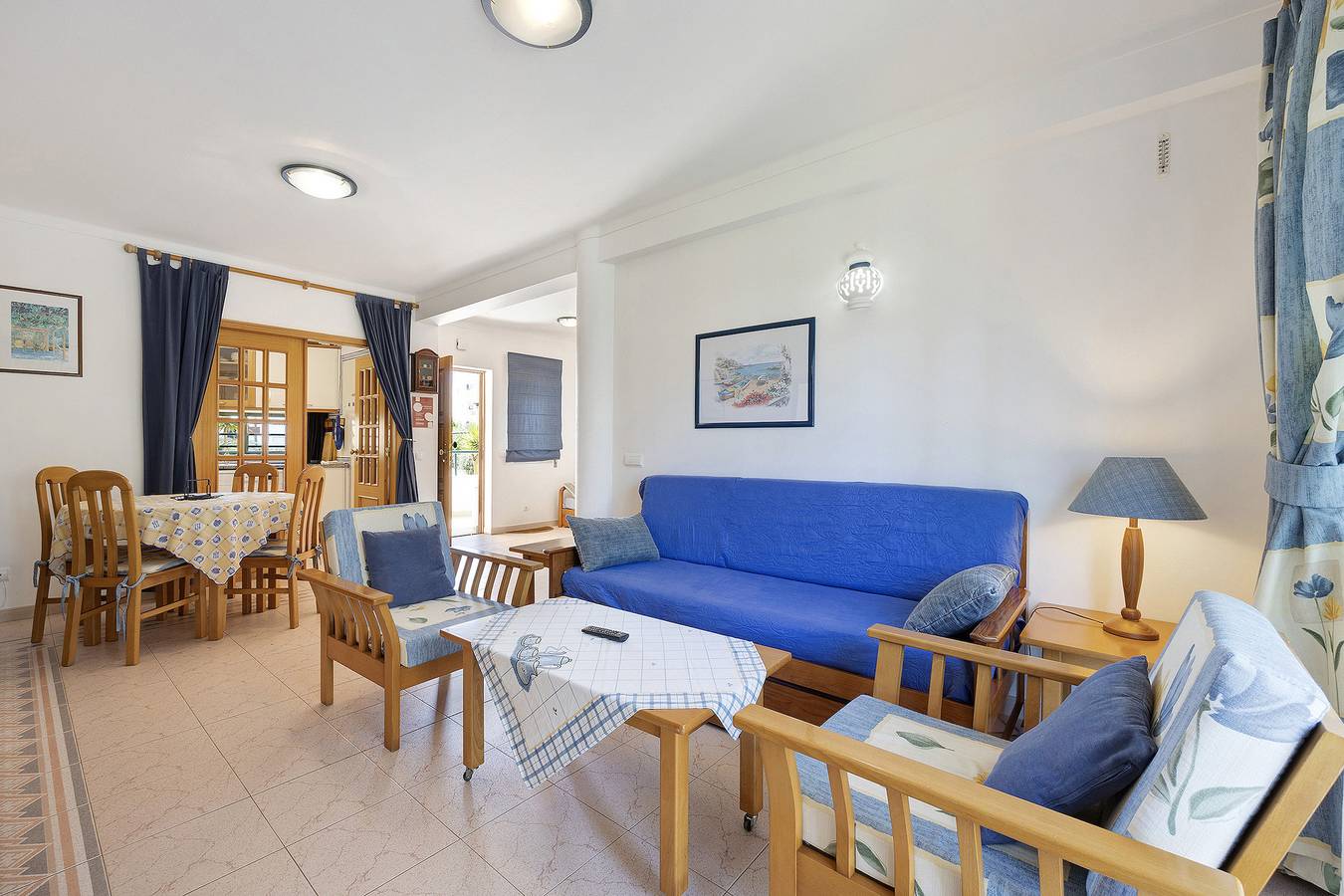 Entire apartment, Apartment 'Casa Daniel T1' with Balcony and Wi-Fi in São Sebastião, Lagos