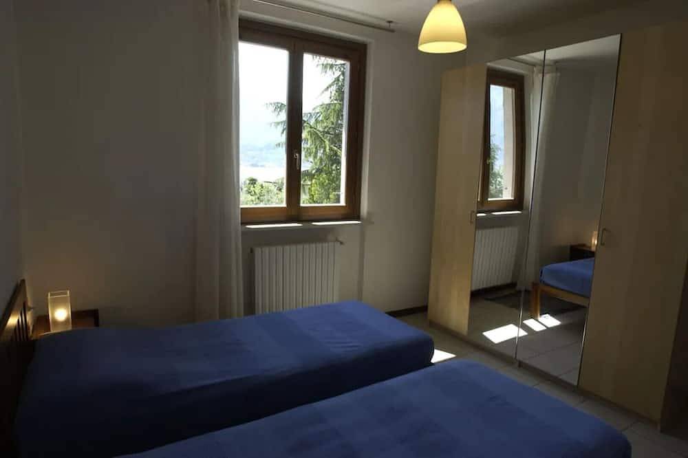 Ganze Wohnung, Ferienwohnungen Sabrina Girardi in Limone sul Garda (Fewo Nr.2) in Limone sul Garda, Gardasee-Berge
