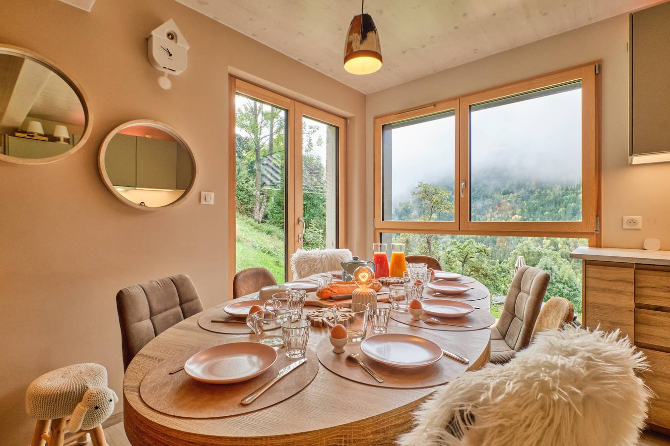 Chalet "L'Ecrin De Venosc" avec vue sur la montagne, terrasse privée et Wi-Fi in Vénosc, Les Deux Alpes