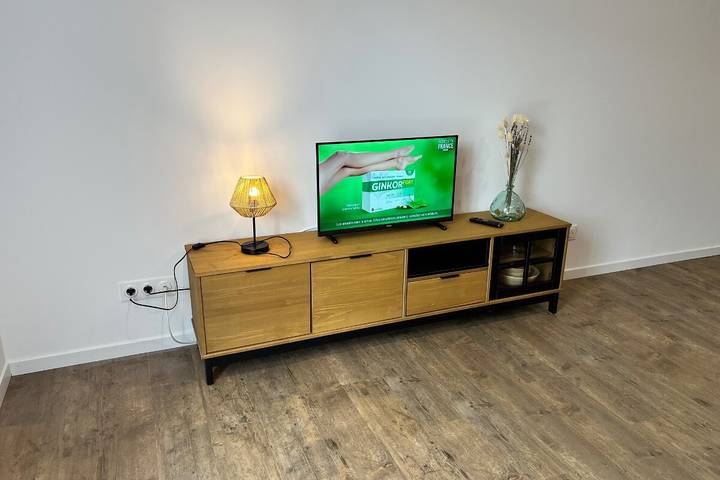 Studio lac chalain 30 m2 piscine chauffée in La Châtelaine, Jura Francais